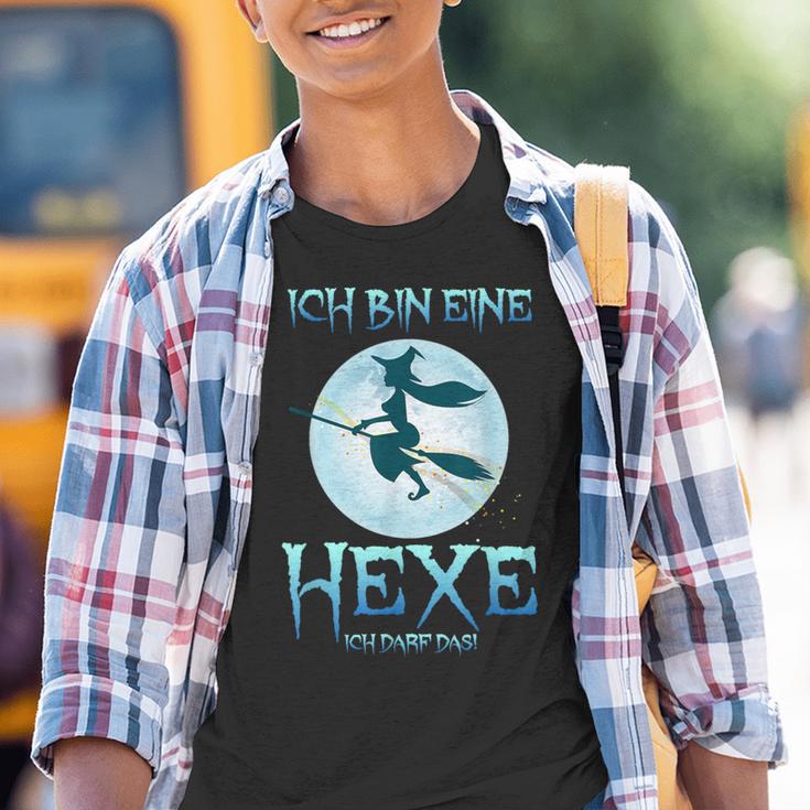 Ich Bin Eine Hexe Ich Darf Das Hexen Fliegen Kinder Tshirt