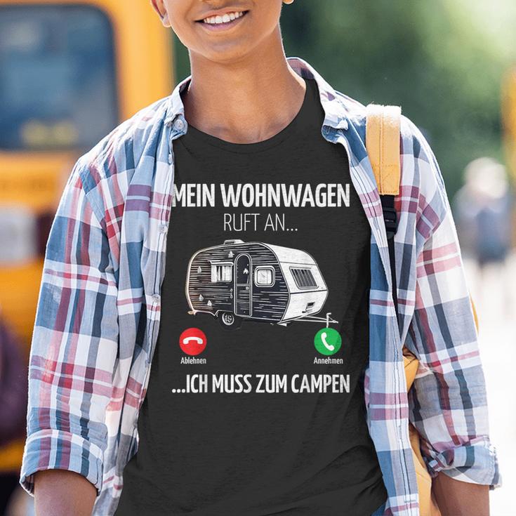 Mein Wohnwagen Ruft An Muss Zum Camping Camper Kinder Tshirt