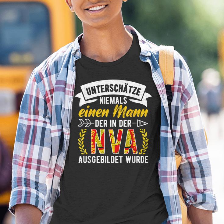 Nva Underschätze Niemals Einen Manneteran East Ddr Ossi Kinder Tshirt