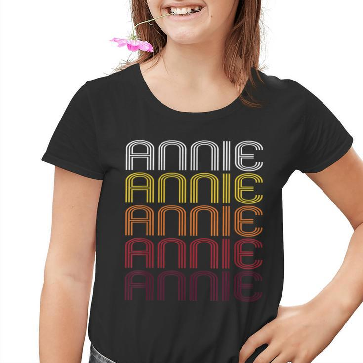 Annie Retro Wordmark Pattern – Vintage Style Kinder Tshirt