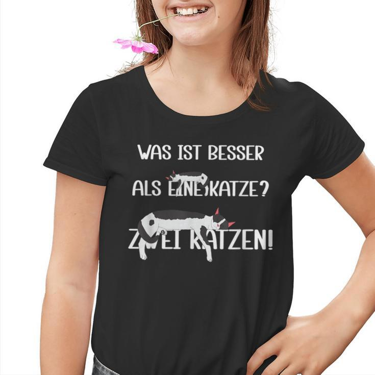 Was Ist Besser Als Eine Katze Zwei Katzen German Kinder Tshirt