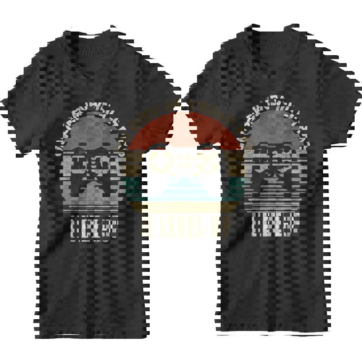 Un Geek Ne Vieillit Pas Il Level Up T-Shirt
