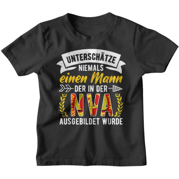 Nva Underschätze Niemals Einen Manneteran East Ddr Ossi Kinder Tshirt