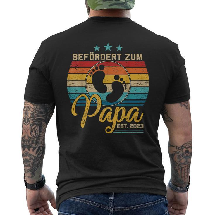 Beförderte Zum Papa 2023 Vintage Ich Werde Papa 2023 Loading Men's T-shirt Back Print