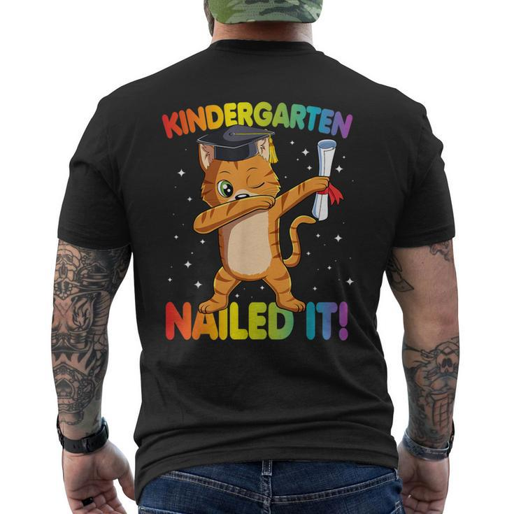 Dabbing Cat Kindergarten Nailed It Graduation Class 2021 Men's T-shirt Back Print