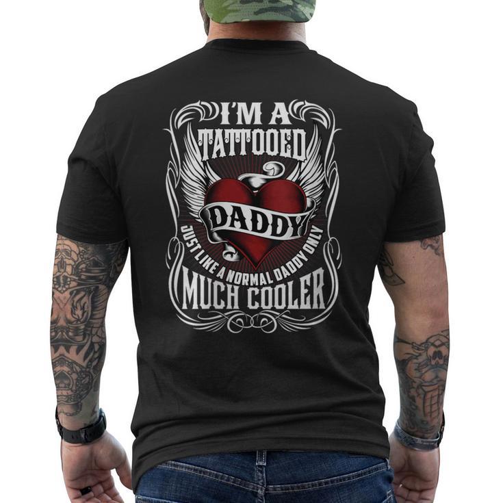 Damen Ich Bin Ein Tätowierter Papa Lustiges Tattoo Geschenk Mit-Ausschnitt T-Shirt mit Rückendruck