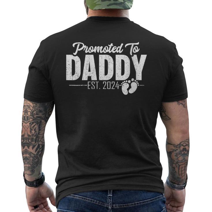 Damenatertag Erstes Mal Papa 2024 Promoted To Daddy Est 2024 Mit-Ausschnitt T-Shirt mit Rückendruck