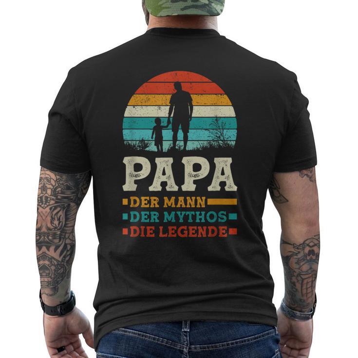 Der Mann Der Mythos Die Legende Father's Day Sayings Papa T-Shirt mit Rückendruck