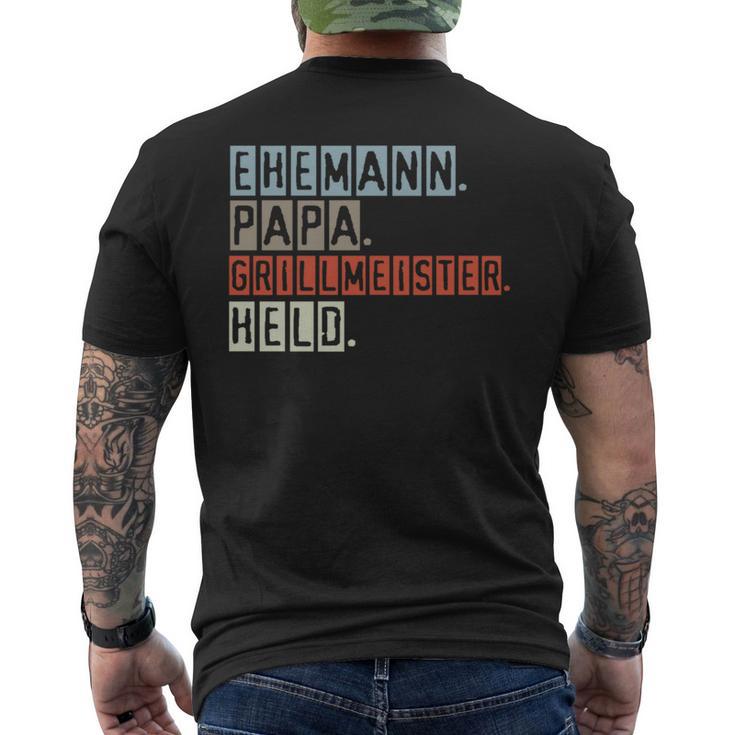 Ehemann Papa Grillmeister Held Grillen Geschenkatertag T-Shirt mit Rückendruck