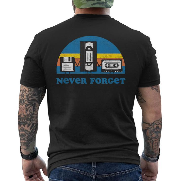 Never Forget Nostalgia Vintage Retro T-Shirt mit Rückendruck