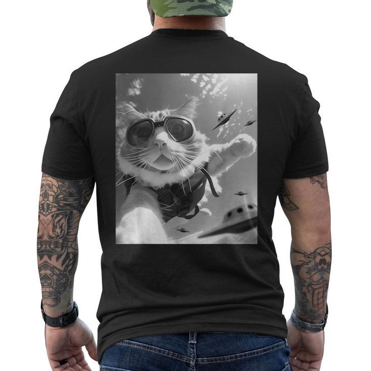 Skydiving Cat Selfie With Alien Ufos Men's T-shirt Back Print