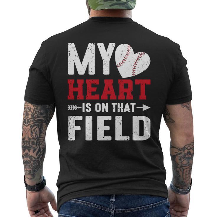 Mein Herz Ist Auf Dem Feld Baseball Papa T-Shirt mit Rückendruck