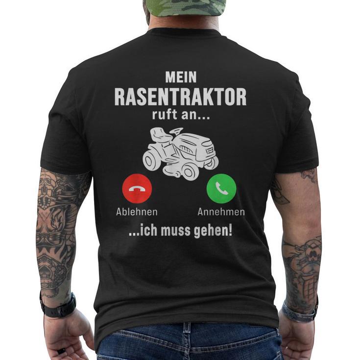 Mein Rasentraktor Ruft An Ich Muss Gehen Gardening T-Shirt mit Rückendruck