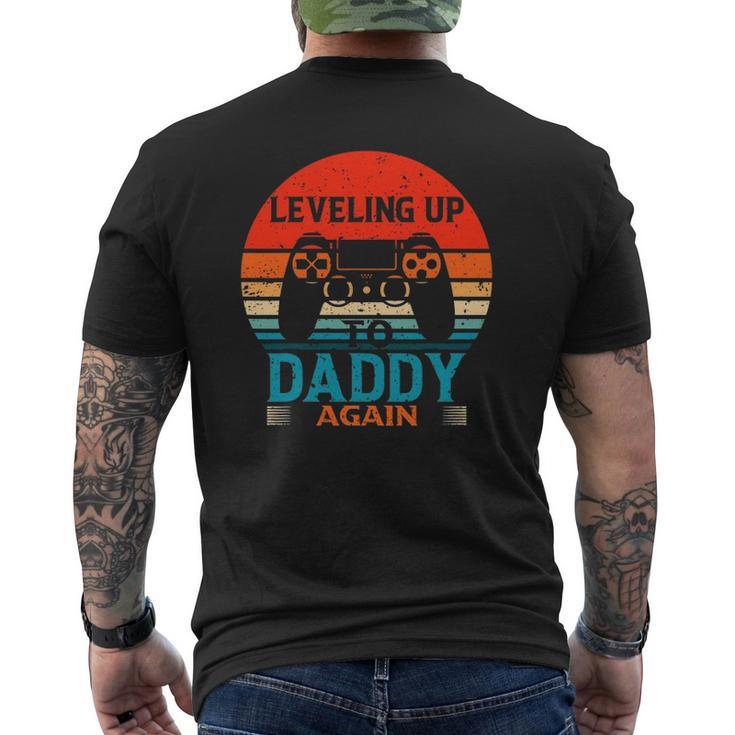 Mens Leveling Up To Daddy Again Father's Day Vintage Mens Back Print T-shirt