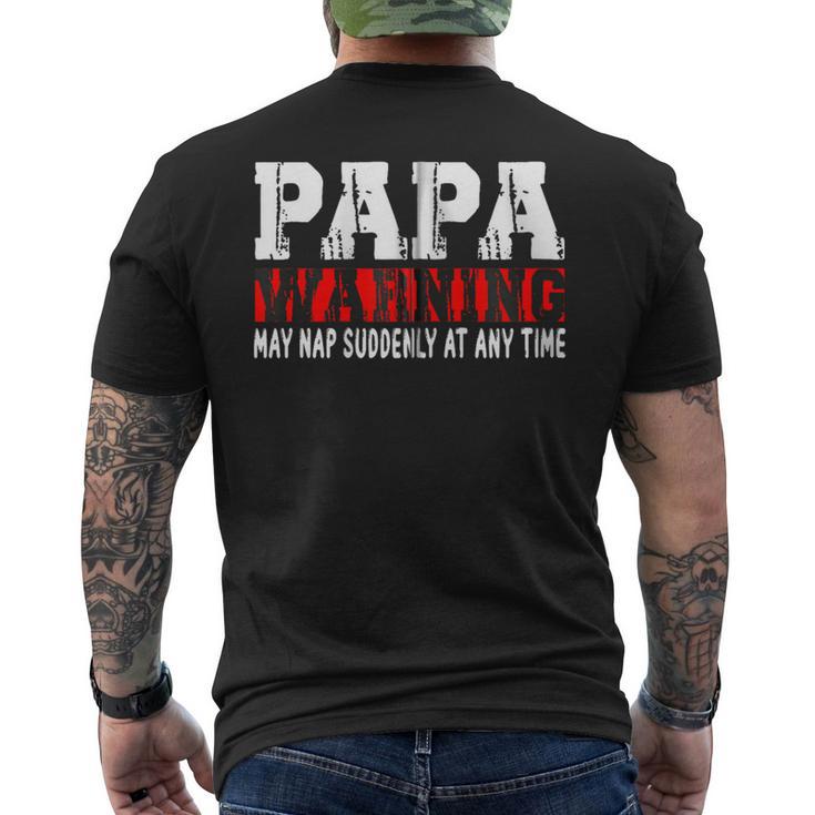 Papa Warning Kann Jederzeit Plötzlich Ein Nickerchen Machen Outfit Herren Kapuzenjacke T-Shirt mit Rückendruck