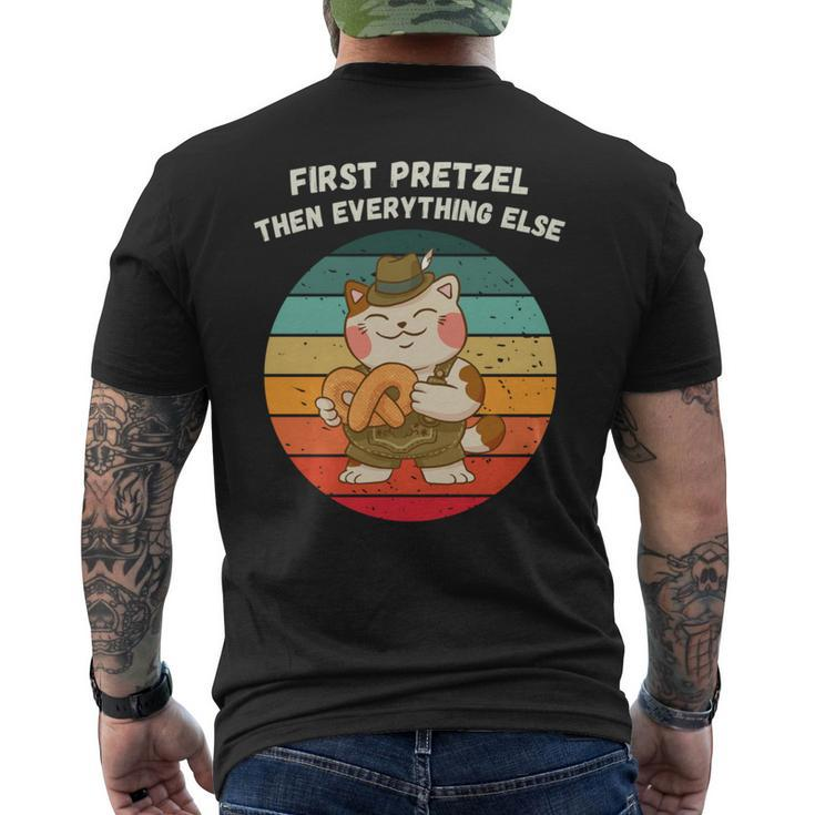 Retro Süße Katze Erste Brezel Dann Alles Andere T-Shirt mit Rückendruck