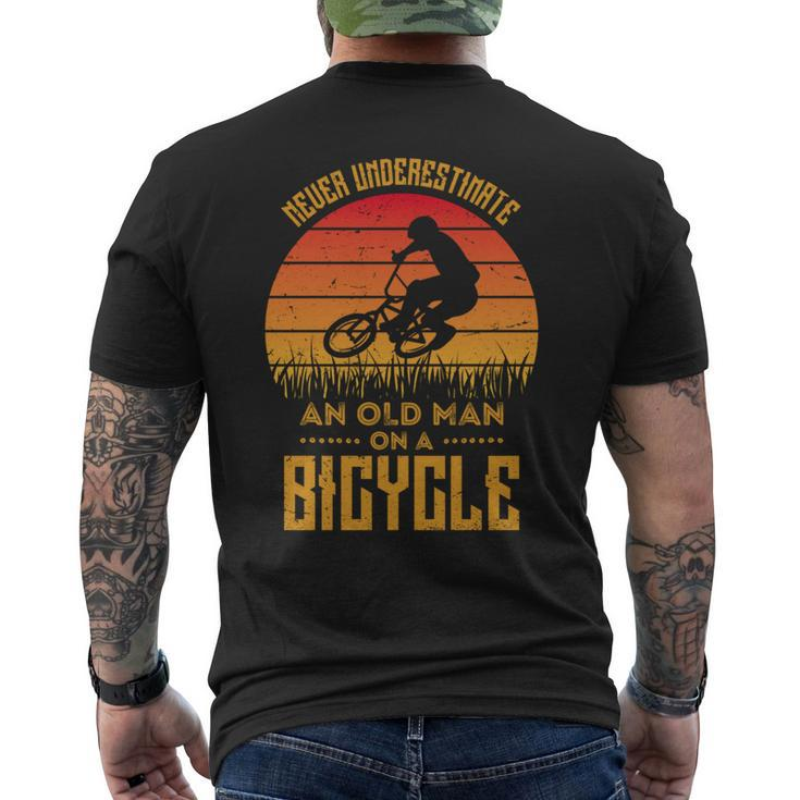Retro Never Underestimate An Old Man On A Bicycle Men's T-shirt Back Print