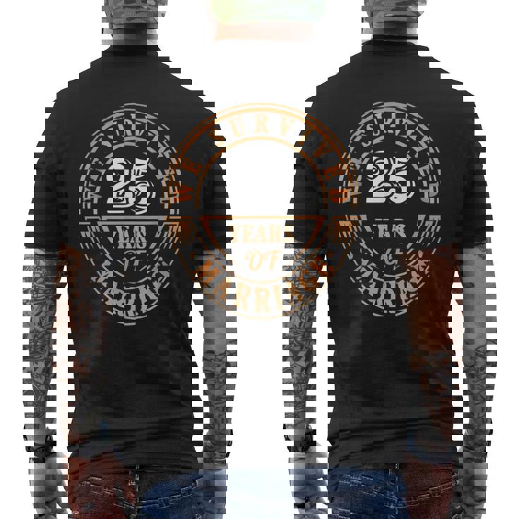 Sobrevivimos A 25 Años De Matrimonio Camiseta Hombre Estampado Espalda