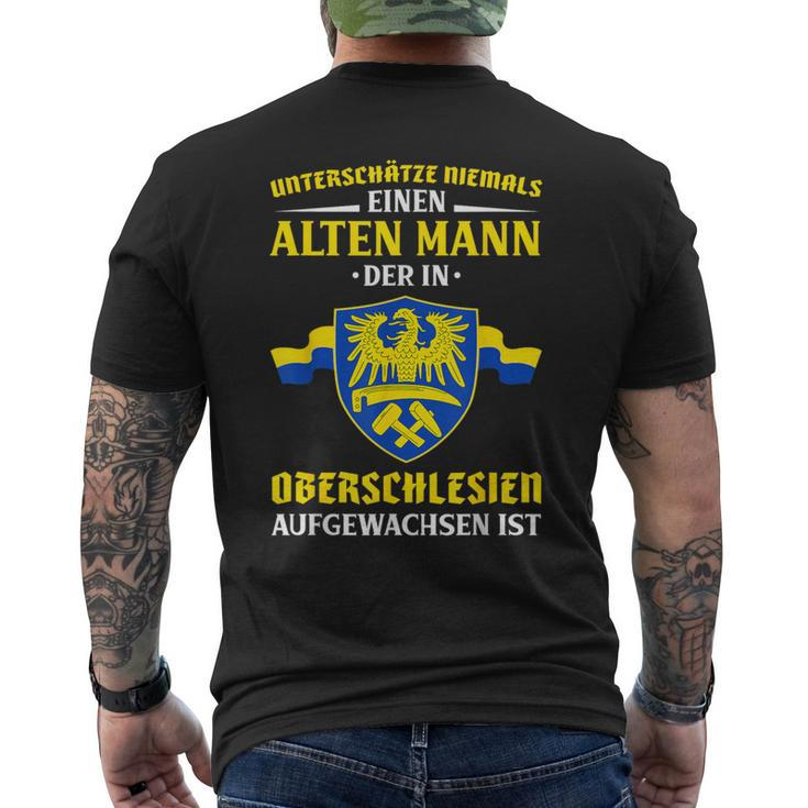 Underschätze Niemal Einen Alten Mann Aus Oberschlesia T-Shirt mit Rückendruck