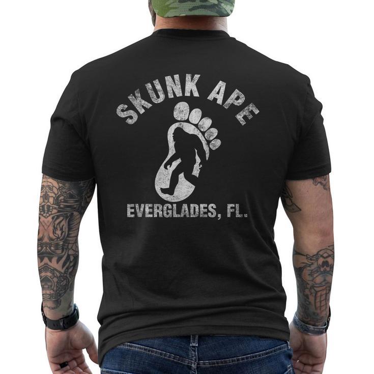 Vintage Retro Skunk Ape Foot Florida Everglades Bigfoot Men's T-shirt Back Print