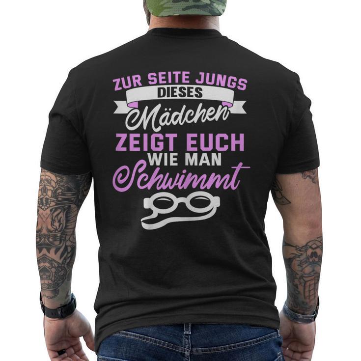 Zur Seite Jungs Dieser Mädchen Show Euch Schweerin T-Shirt mit Rückendruck