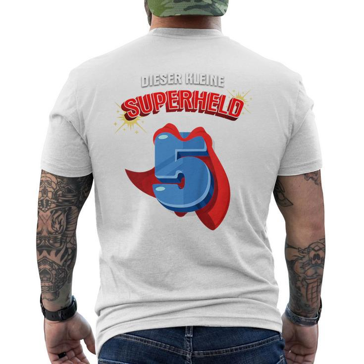 Children's 5Th Birthday Dieser Kleine Superheld Ist 5 Jahre Alt Held T-Shirt mit Rückendruck