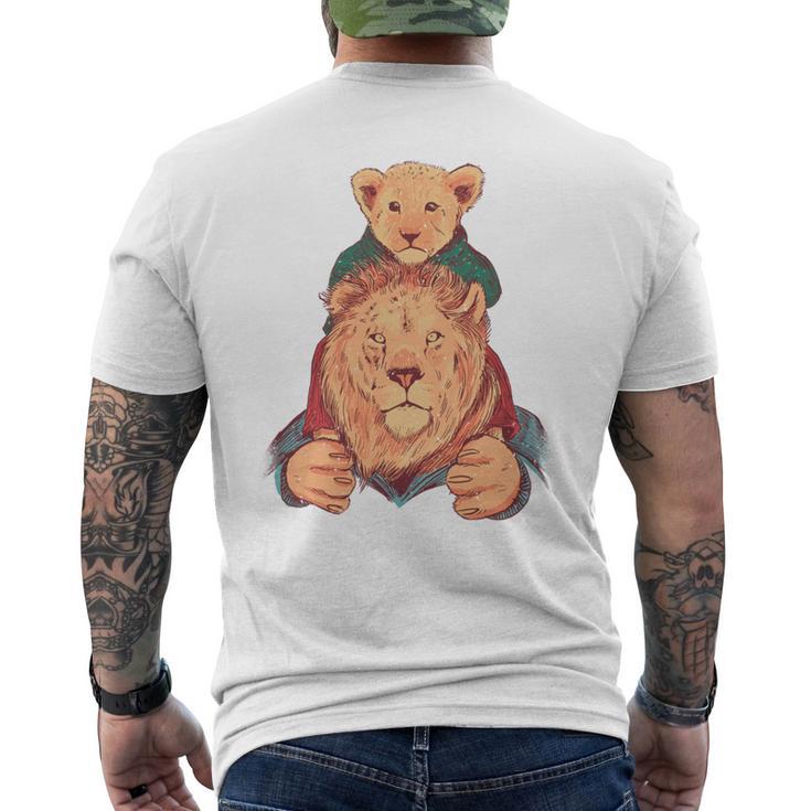 Löwe Familieater Sohn Tochteratertag Papa Tierfreund T-Shirt mit Rückendruck