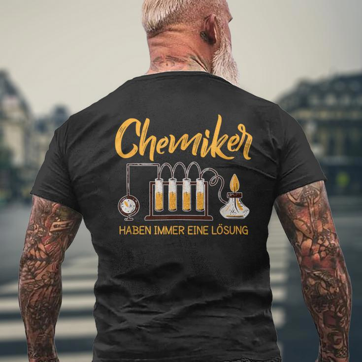Chemics Always Solution Chemie Scientist Uni Laboratory T-Shirt mit Rückendruck Geschenke für alte Männer
