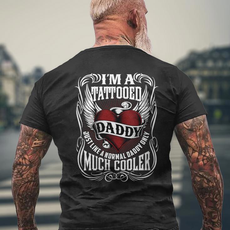 Damen Ich Bin Ein Tätowierter Papa Lustiges Tattoo Geschenk Mit-Ausschnitt T-Shirt mit Rückendruck Geschenke für alte Männer