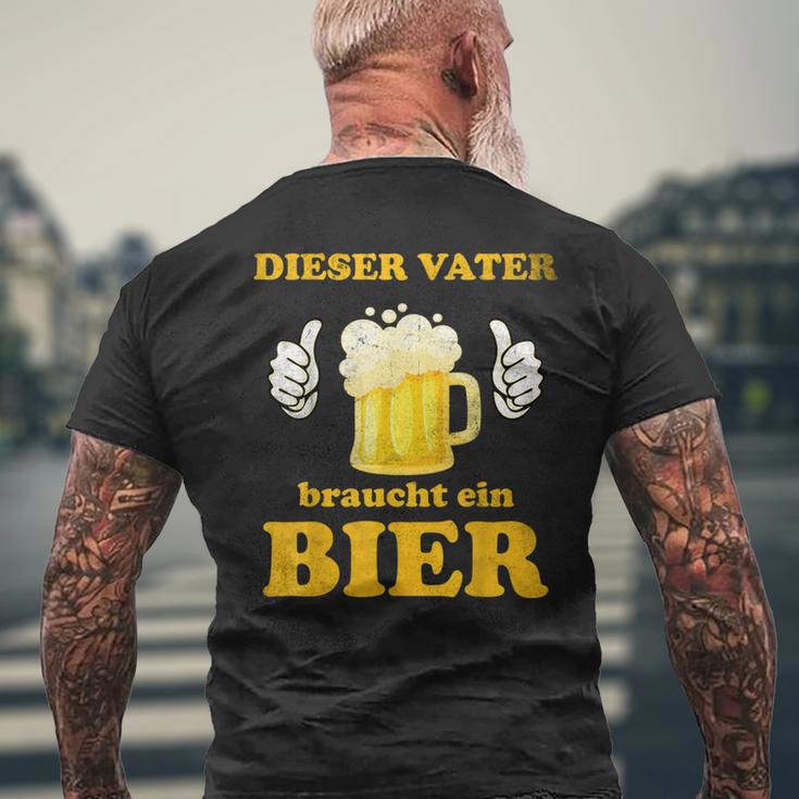 Dasater Braucht Ein Bier Papa Himmelfahrtatertag T-Shirt mit Rückendruck Geschenke für alte Männer