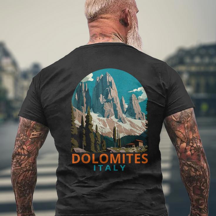 Dolomites Travel Exploration Souvenir Dolomites Italy T-Shirt mit Rückendruck Geschenke für alte Männer