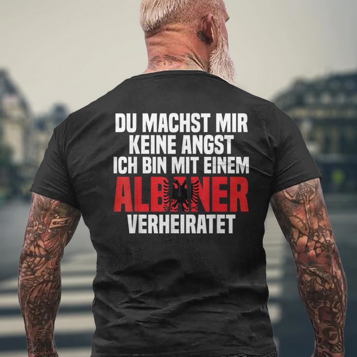 Du Machst Mir Keine Angst Ich Bin Mit Einem Albaner Black T-Shirt mit Rückendruck Geschenke für alte Männer