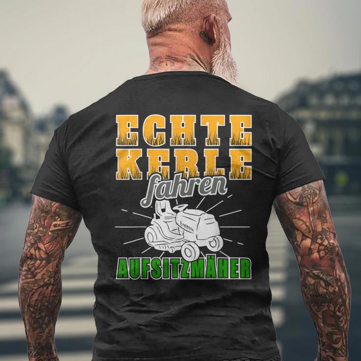 Echte Kerle Fahren Ride-On Mower T-Shirt mit Rückendruck Geschenke für alte Männer