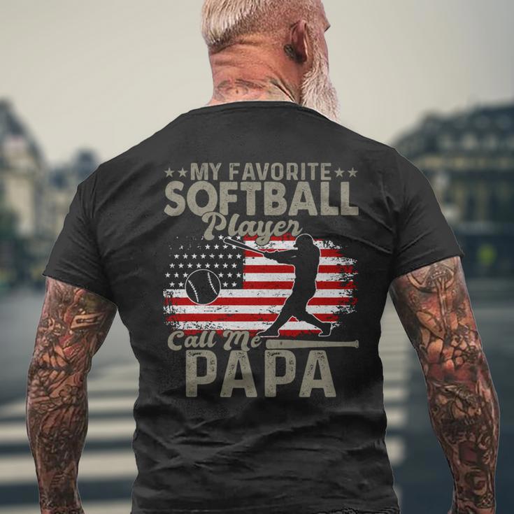 My Favorite Softball Player Calls Me Papa Amerikanische Flagge T-Shirt mit Rückendruck Geschenke für alte Männer