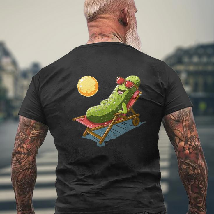 acation Pickle Liebt Sonnenbaden Im Sommer Und Liegestühle T-Shirt mit Rückendruck Geschenke für alte Männer