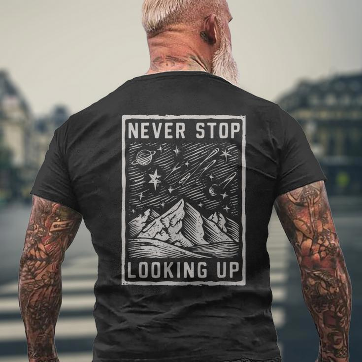 Hören Sie Nie Auf Nach Astronomie Zu Suchen Sternenbeobachtung Retro T-Shirt mit Rückendruck Geschenke für alte Männer