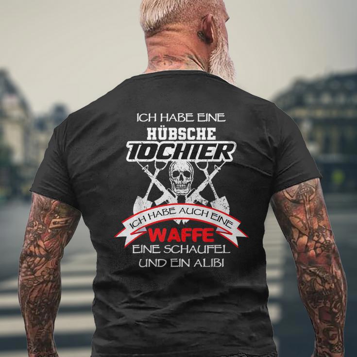 Ich Habe Eine Hübsche Tochter Eine Waffe Und Ein Alibibi T-Shirt mit Rückendruck Geschenke für alte Männer