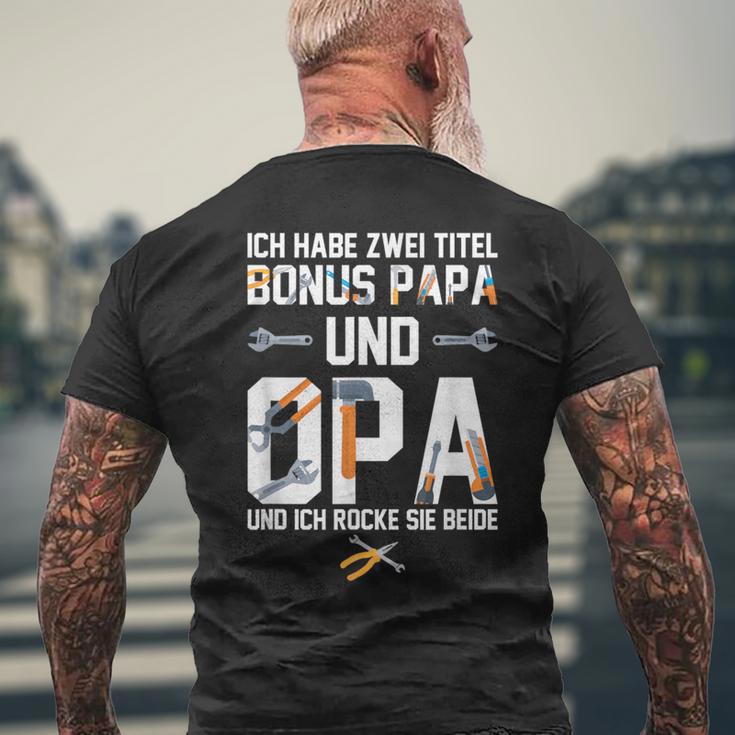 Ich Habe Zwei Titel Bonus Papa Und Opa Rocke Sie Both T-Shirt mit Rückendruck Geschenke für alte Männer