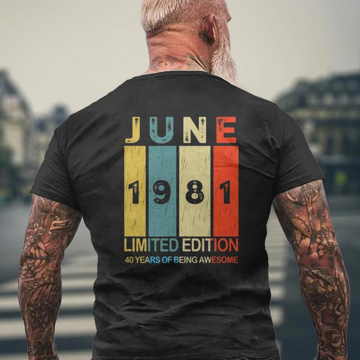 June 1981 Limited Edition 40 Years Of Being Awesome Mens Back Print T-shirt Gifts for Old Men