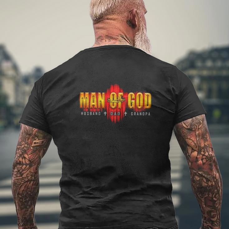 Man Of God Husband Dad Granpa Metal Barbed Wire Mens Back Print T-shirt Gifts for Old Men