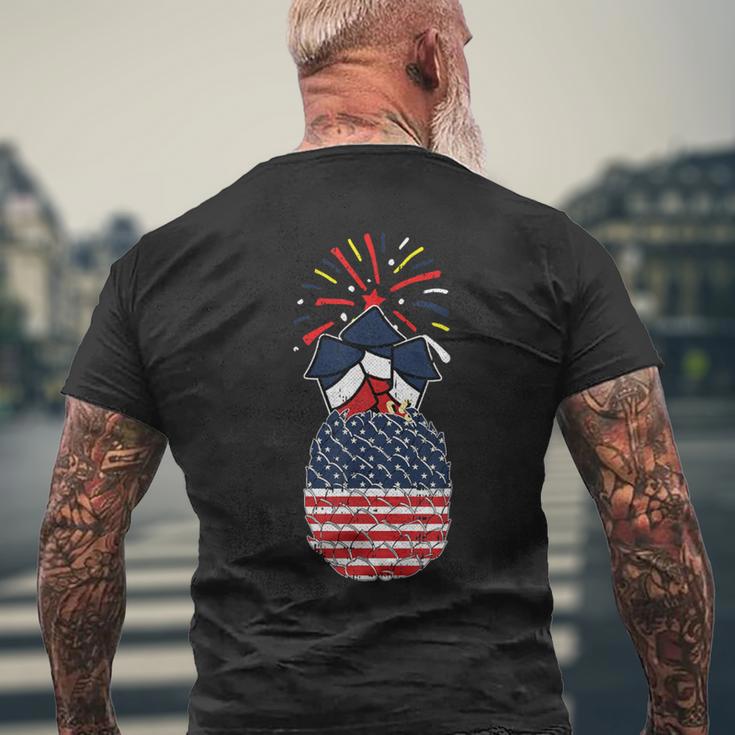 Pineapple American Flag 4Th Of July Cool Hawaiian Patriotic Men's T-shirt Back Print Gifts for Old Men