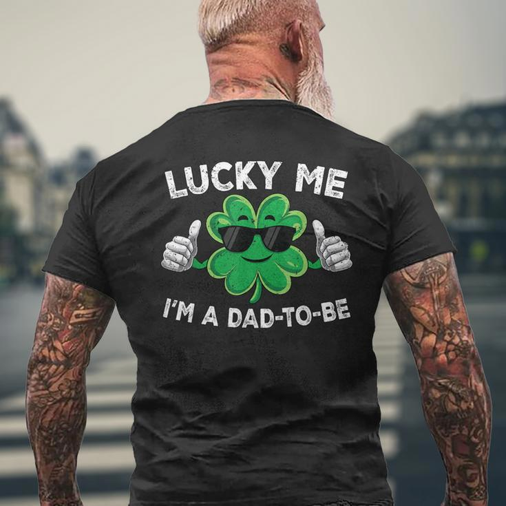 Pregnancy Announcement St Patrick's Day Lucky Me Dad To Be Men's T-shirt Back Print Gifts for Old Men