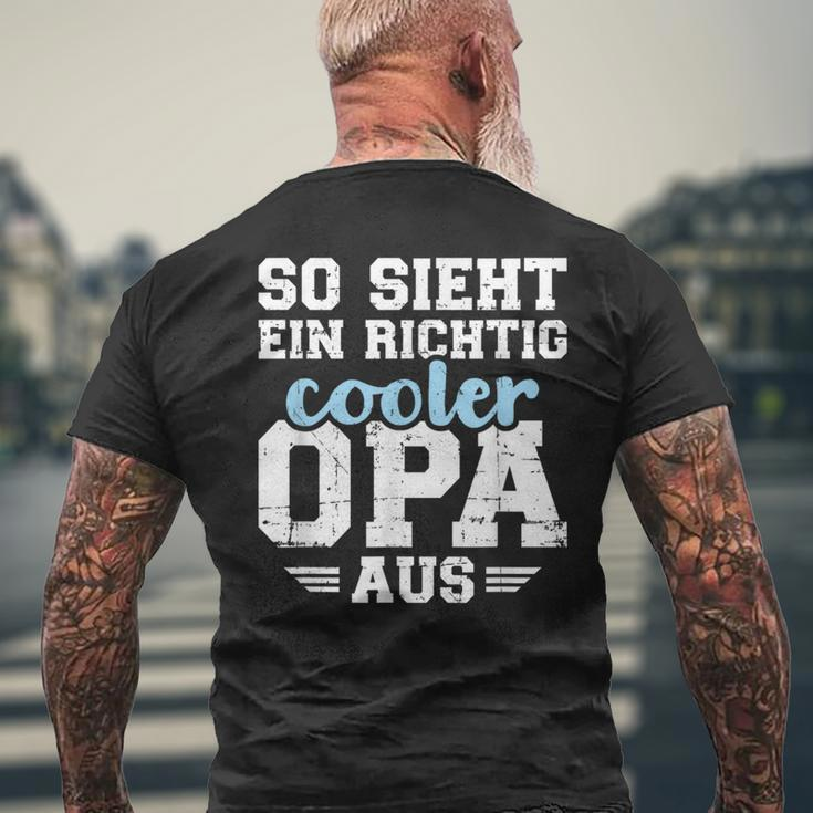 With So Sieht Ein Richtig Cooler Opa German Text Black T-Shirt mit Rückendruck Geschenke für alte Männer