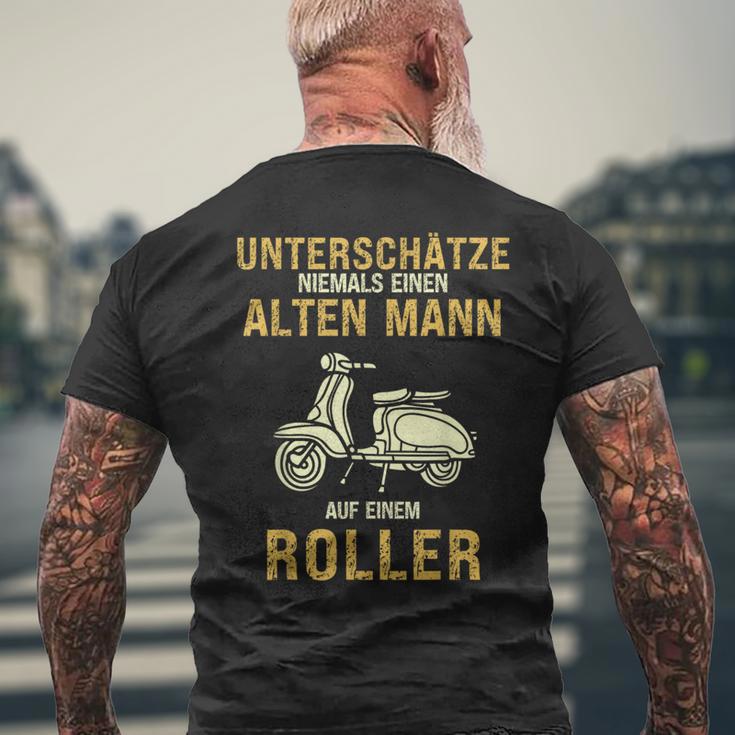 Underschätze Niemal Alten Mann Scooter Grandpa Dad S T-Shirt mit Rückendruck Geschenke für alte Männer