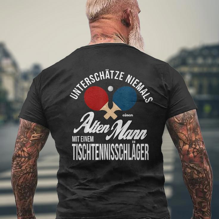 Unterschatzniemals Einen Alte Mann Unterschatze T-Shirt mit Rückendruck Geschenke für alte Männer