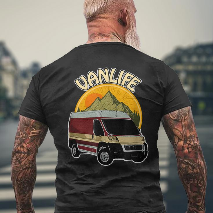 Vanlife Abenteuer Camping Kurzärmliges Herren-T-Kurzärmliges Herren-T-Shirt, Bergsonnenuntergang Design Geschenke für alte Männer