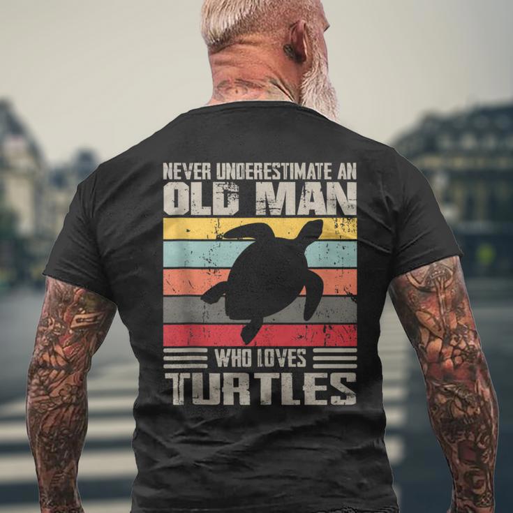 Vintage Never Underestimate An Old Man Who Loves Turtles Men's T-shirt Back Print Gifts for Old Men