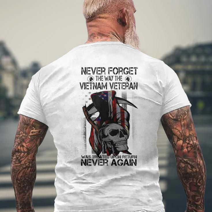 Never Forget The Way The Vietnam Veteran Was Treated Men's T-shirt Back Print Gifts for Old Men