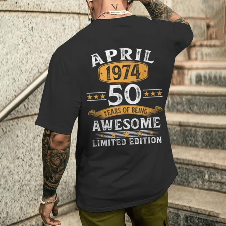 50 Geburtstag Geschenke Mann Frau Jahrgang April 1974 T-Shirt mit Rückendruck Geschenke für Ihn