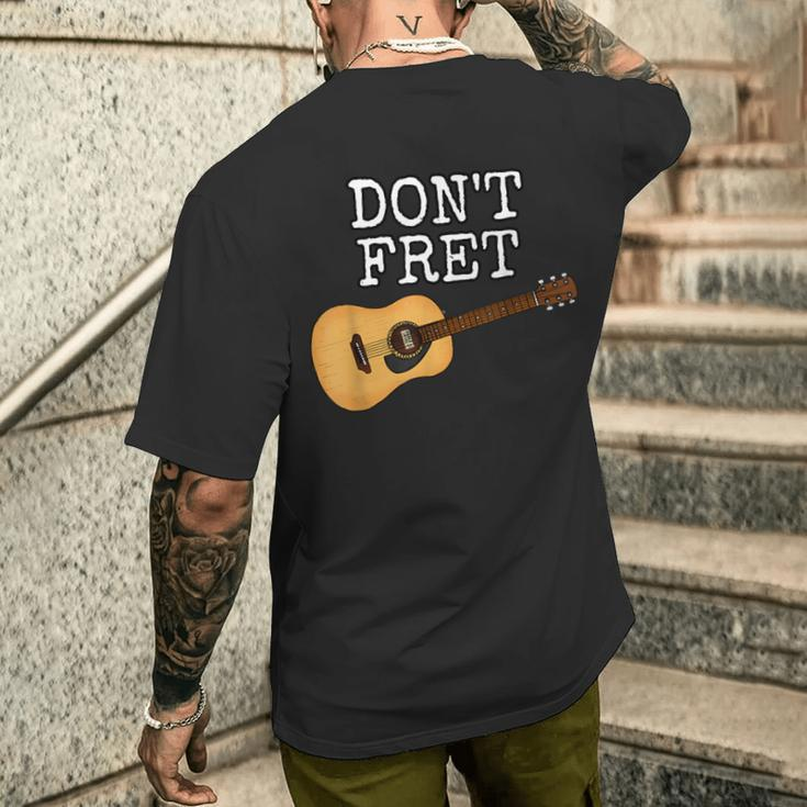 Ärgern Sie Sich Nicht Akustikgitarren-Gitarrist-Musiker T-Shirt mit Rückendruck Geschenke für Ihn